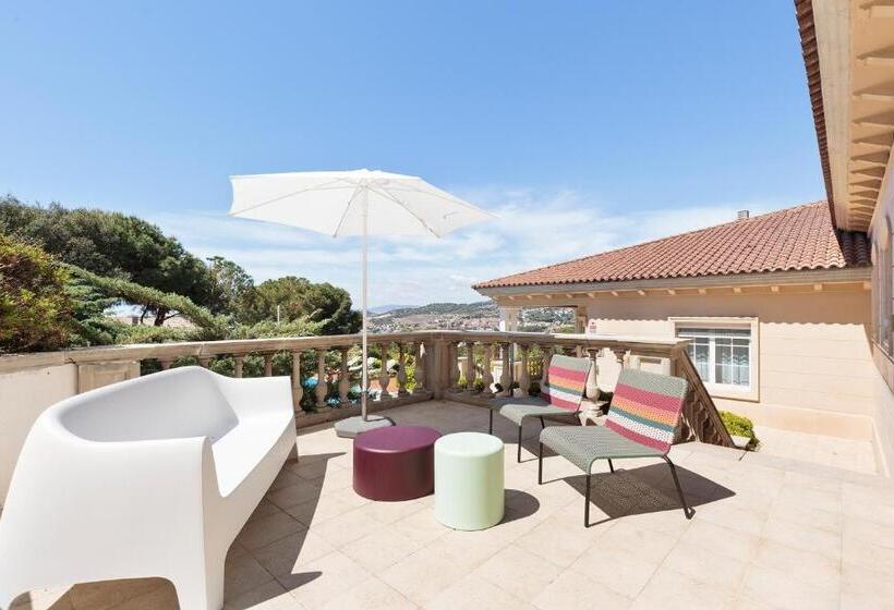 Luxury Seaview Villa By Olala Homes