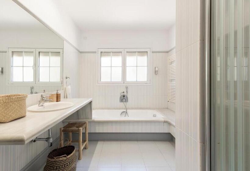 Luxury Seaview Villa By Olala Homes