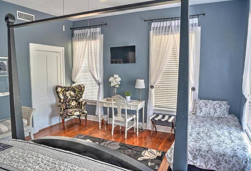 Open Gates Bed & Breakfast