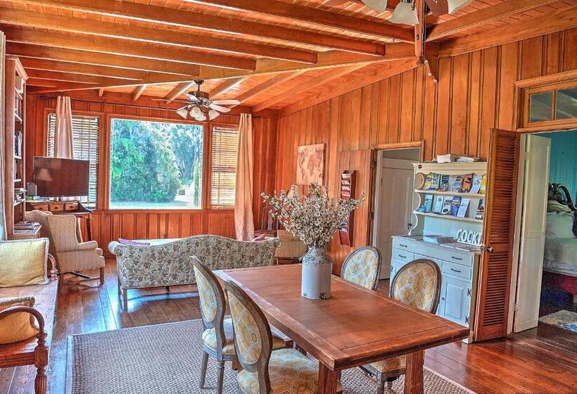 Open Gates Bed & Breakfast