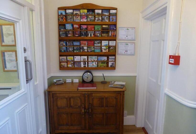 펜션 The Grange Guest House