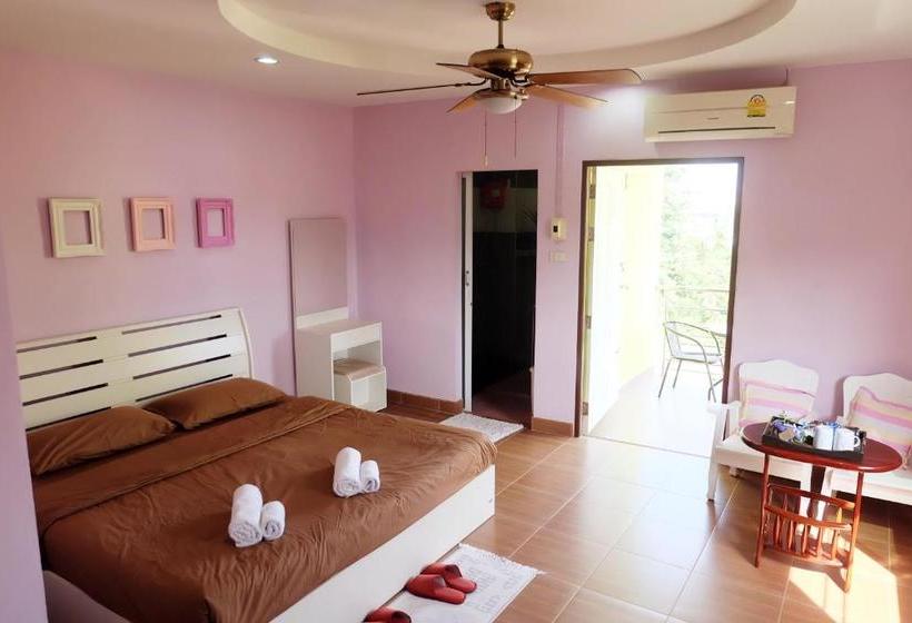 펜션 Green House At Trang Guesthouse