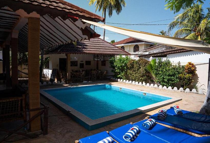 פנסיון Hakuna Matata Villa