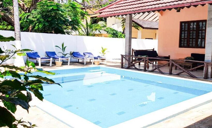 פנסיון Hakuna Matata Villa