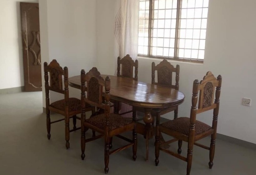 פנסיון Hakuna Matata Villa