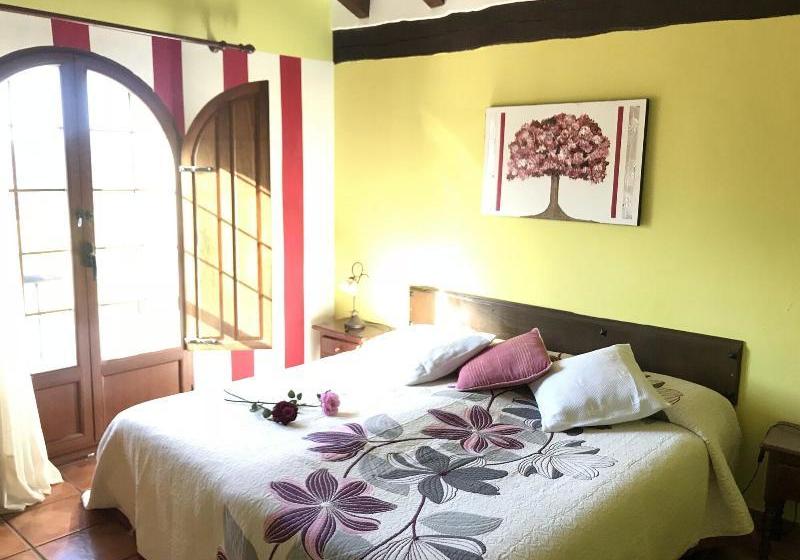 펜션 Posada Mediavia