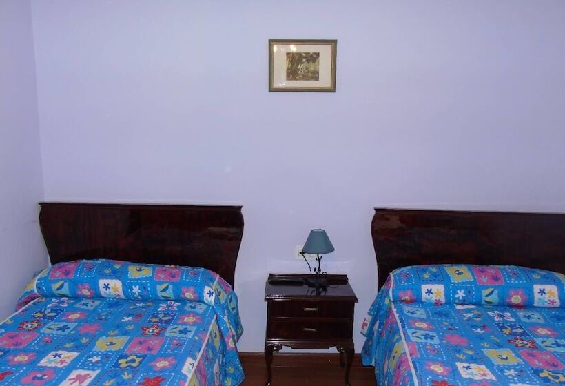 פנסיון Villaespina