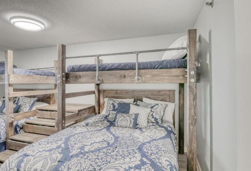 Phoenix East Ii 2031 By Meyer Vacation Rentals