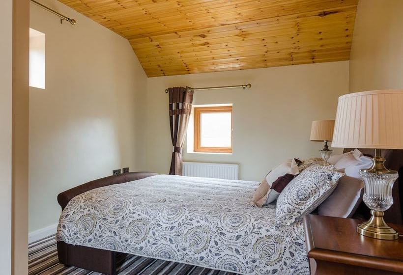 Avoca Lodge