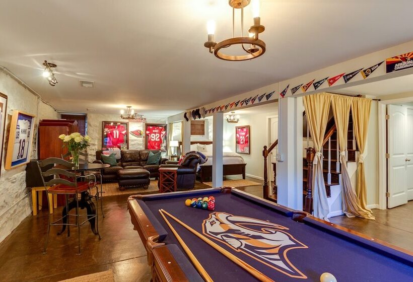 تختخواب و صبحانه Caroline House Nashville Historic Inn