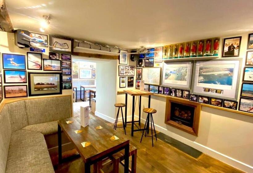 צימר Castle Cottage Inn