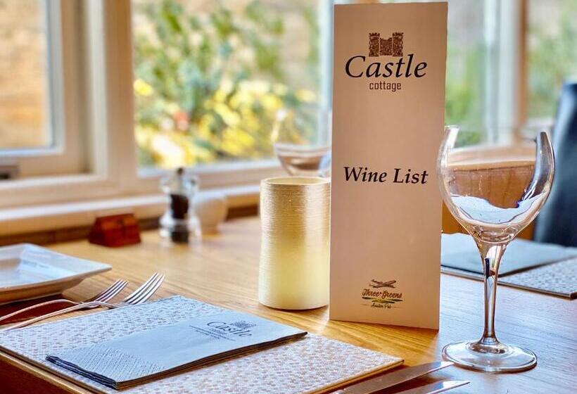 צימר Castle Cottage Inn