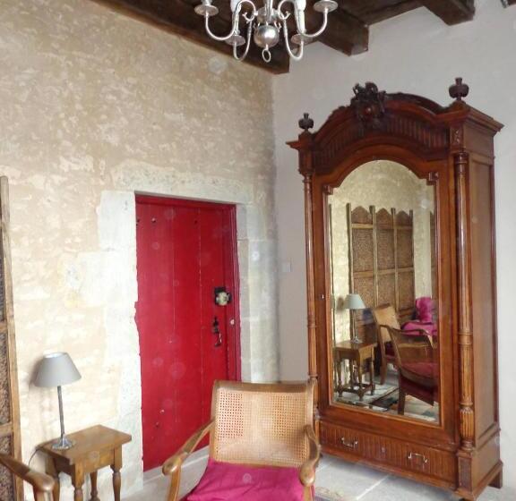 مبيت وإفطار Château D'avanton