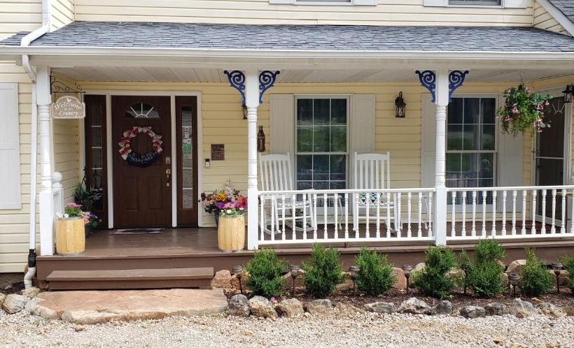 민박 Cottage By The Castle