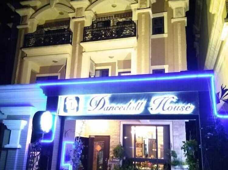 تختخواب و صبحانه Dancedoll House