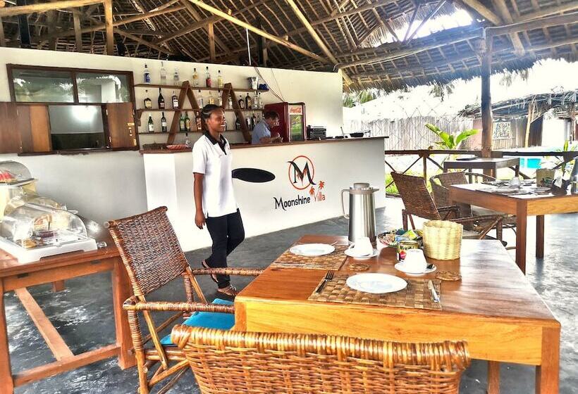 ベッドアンドブレックファースト Moonshine Villa