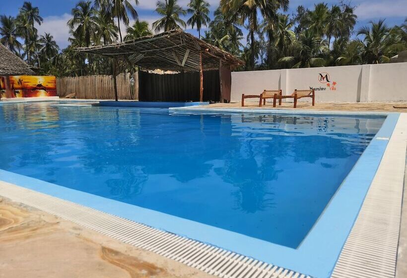 ベッドアンドブレックファースト Moonshine Villa