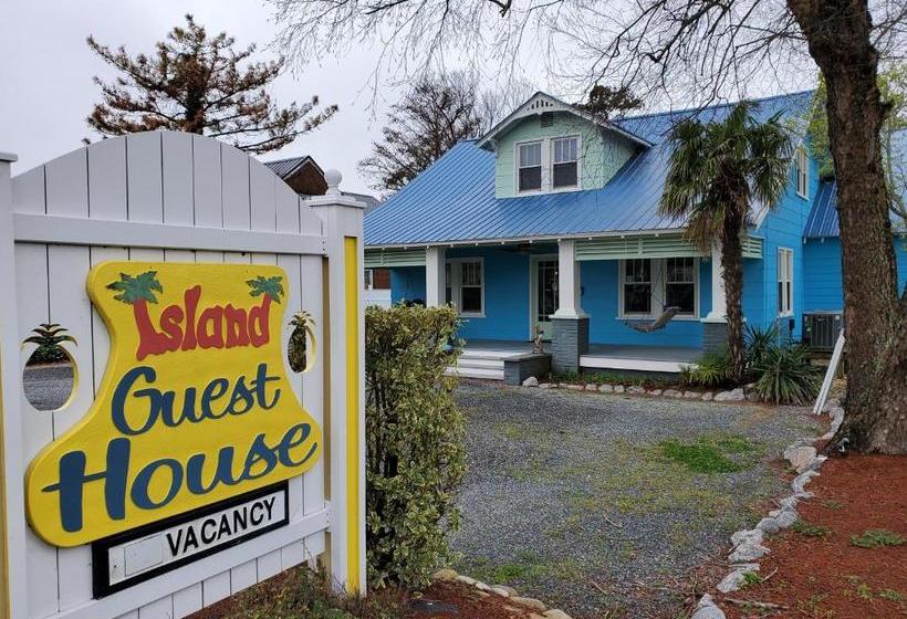 فندق فئة نجمة واحدة Island Motel Obx