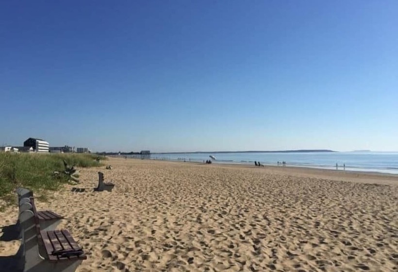 فندق فئة نجمة واحدة The Orchard House & Cafe