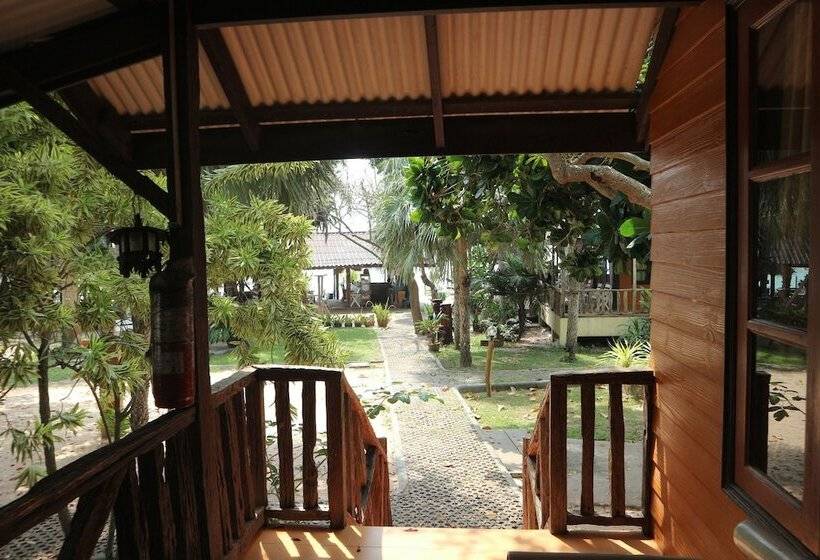 בית מלון כפרי Baanboonpetch Resort