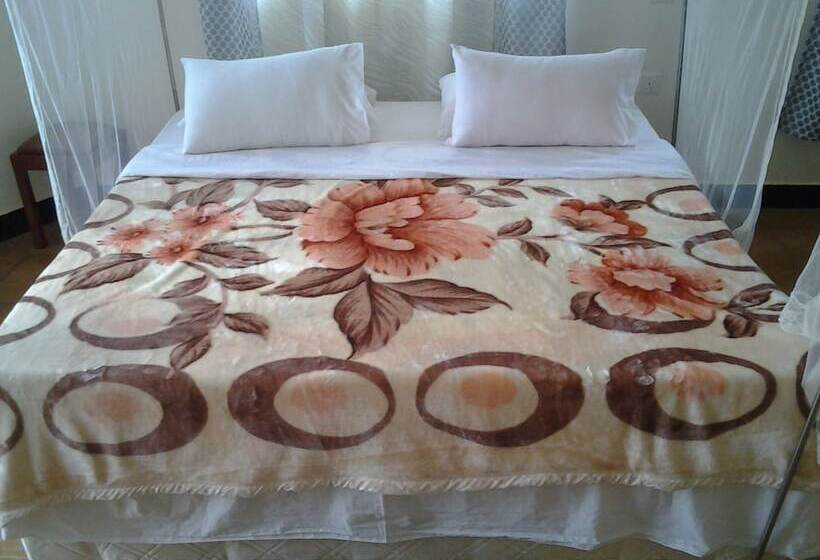 هتل Flamingo Safari Lodge