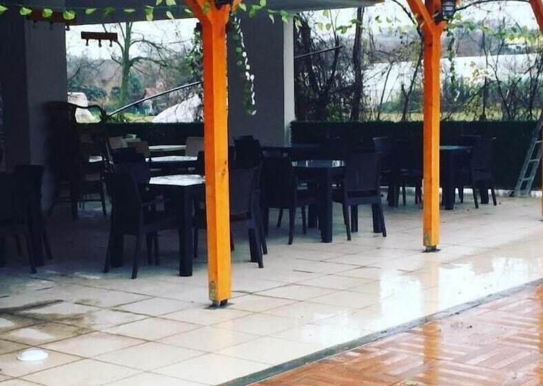 ホテル Green Garden