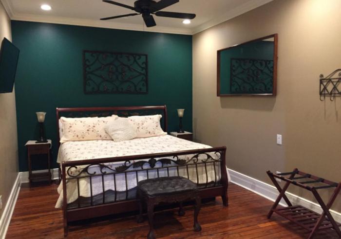 Отель Historic Kahn