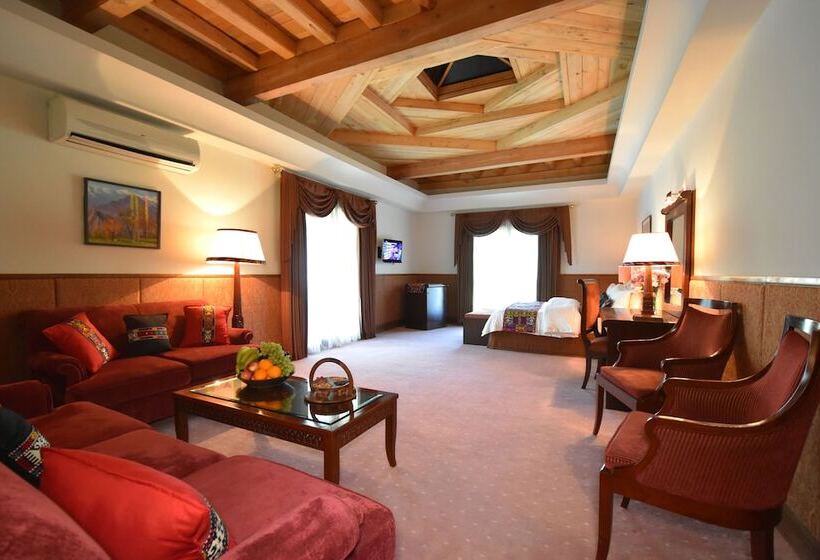 هتل Khorog Serena Inn