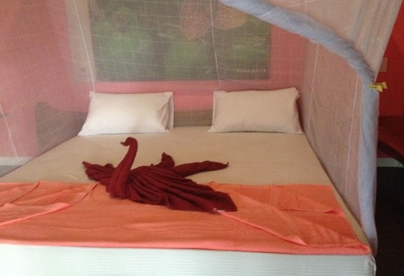 בית מלון כפרי Koh Jum Freedom Resort