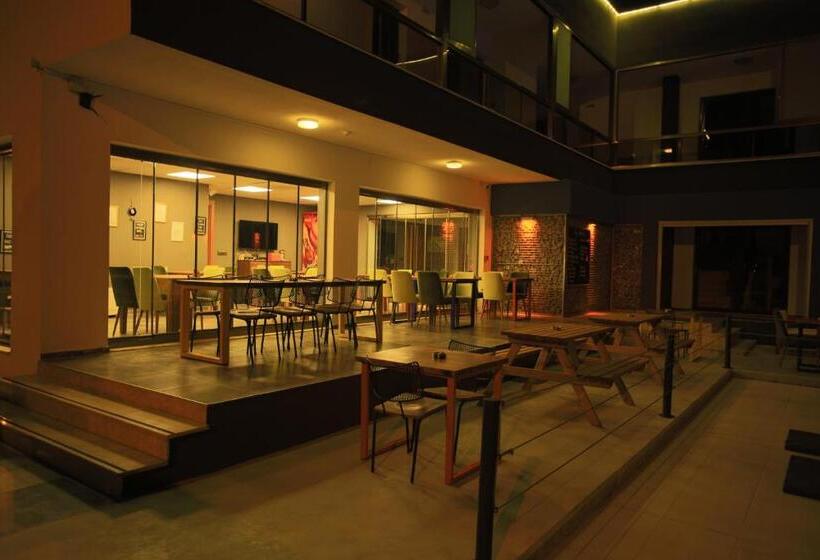 ホテル Kulup Laka 1969