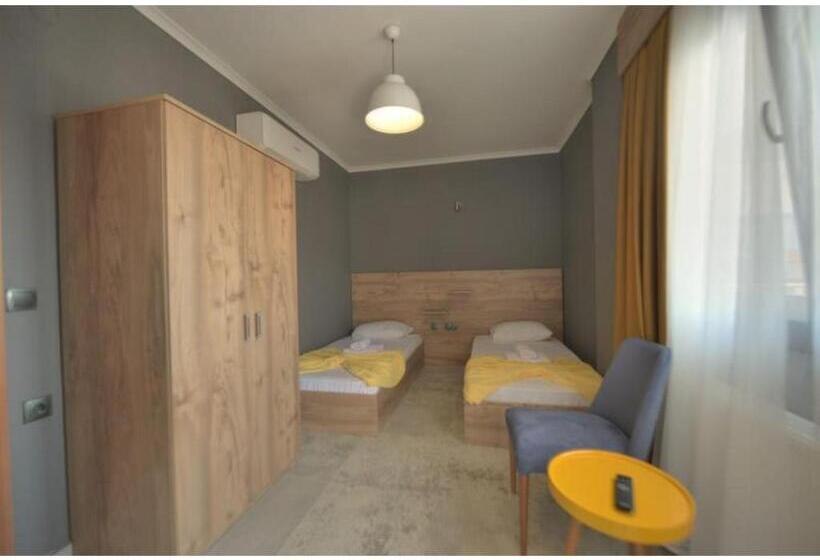 ホテル Kulup Laka 1969