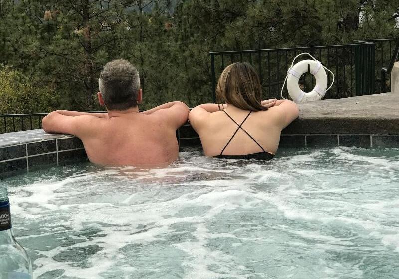 فندق Mountain Lake Lodge