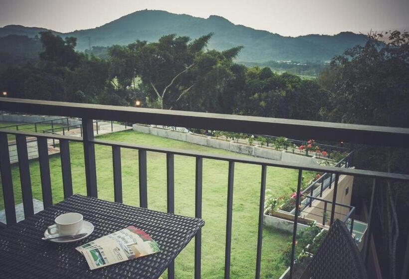 ホテル Studio Apartments On A Hill