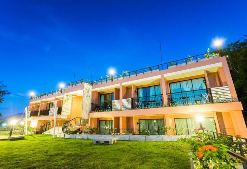 ホテル Studio Apartments On A Hill