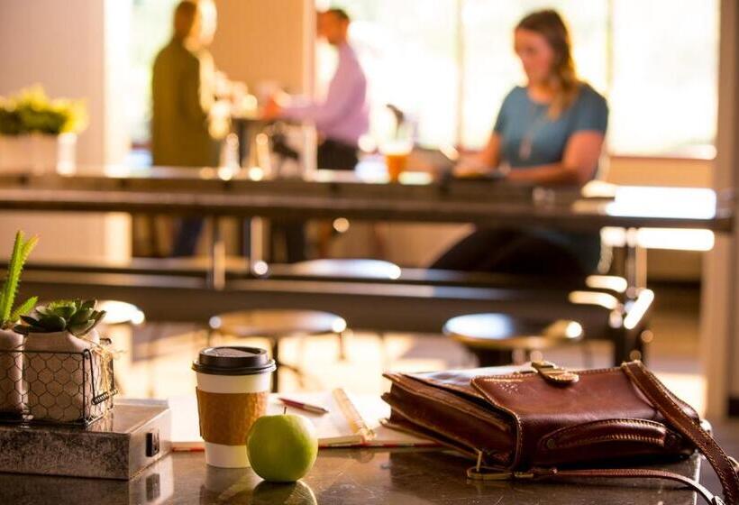 Stoney Creek Hotel Tulsa   Broken Arrow