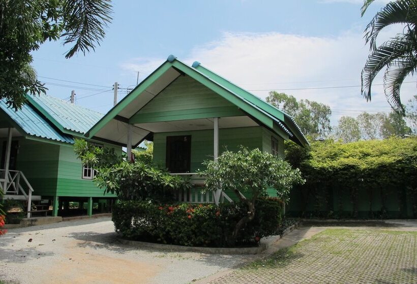 酒店 The Green Resort Sri Racha