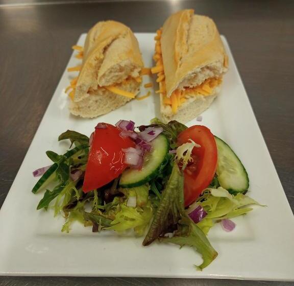 Отель The Hardinge Arms