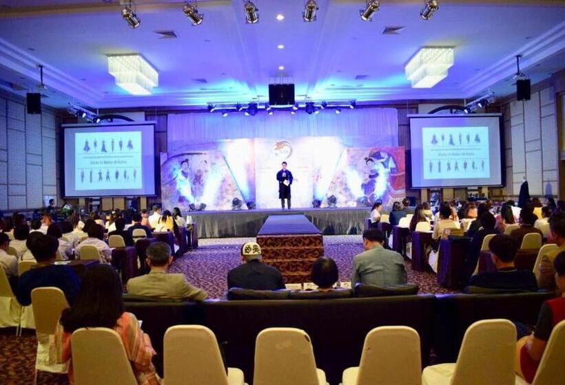 酒店 The Impress Nan