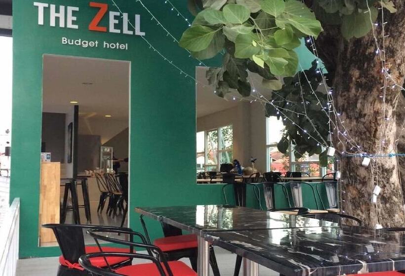 The Zell Budget Hotel Buriam