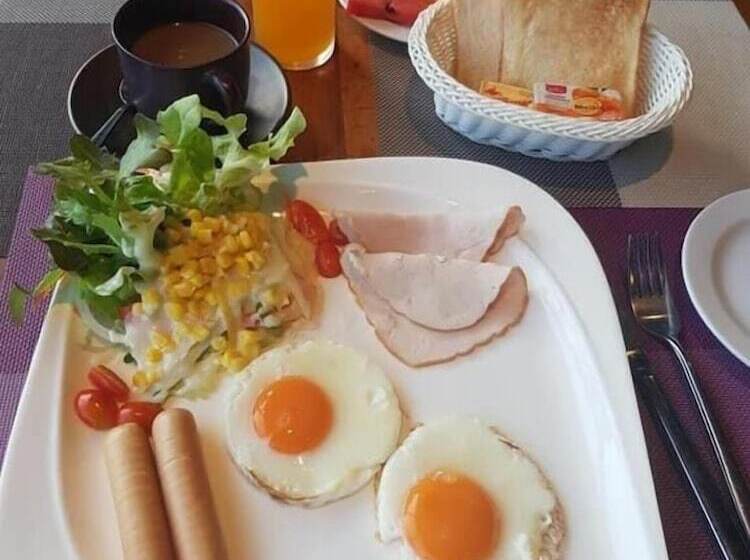 Отель Ton Aoi Grand