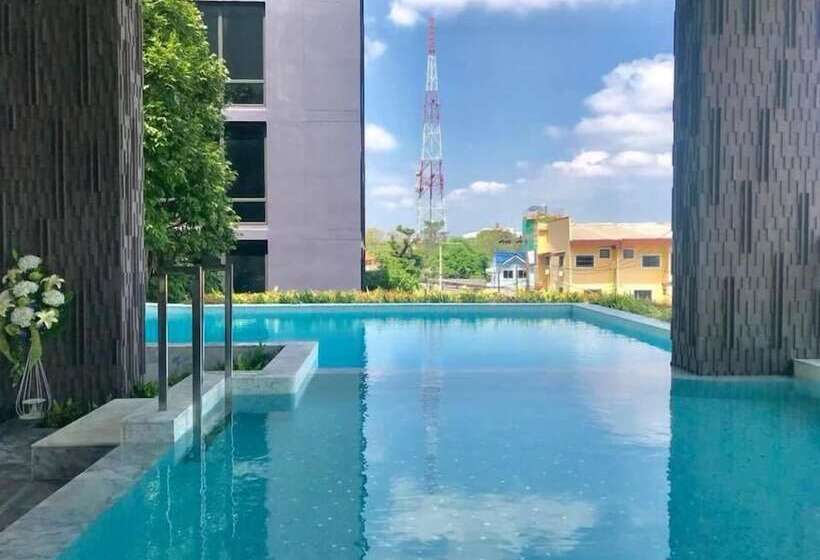 Отель Ton Aoi Grand