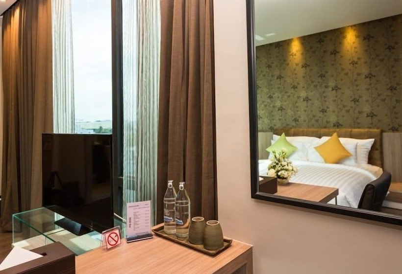 Отель Ton Aoi Grand