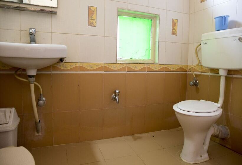 فندق Trimurti Heights