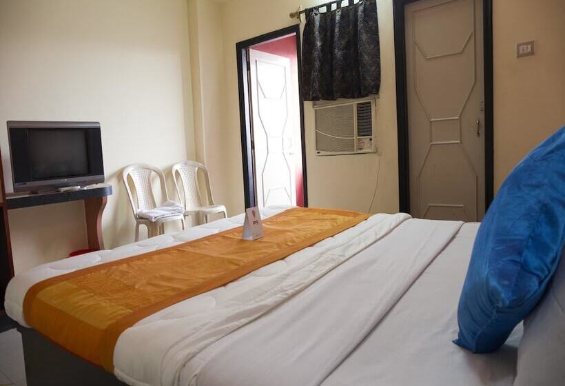 فندق Trimurti Heights