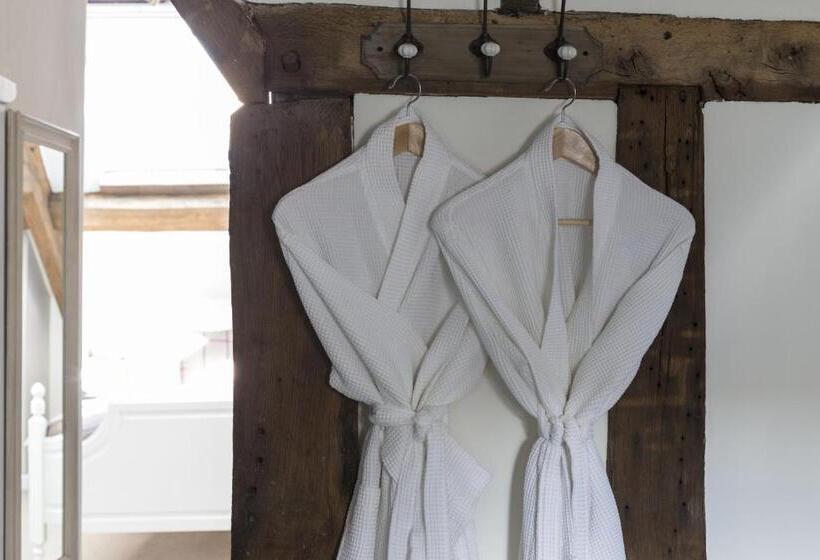 호텔 Tudor Farmhouse