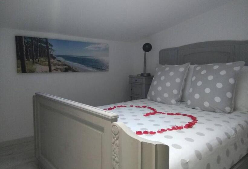 Le Clos Du Square   Climatisé