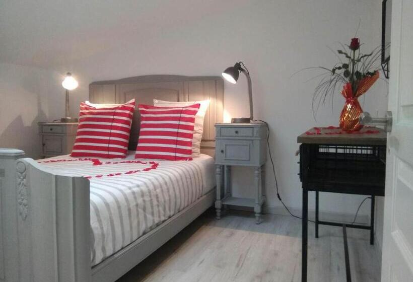 Le Clos Du Square   Climatisé