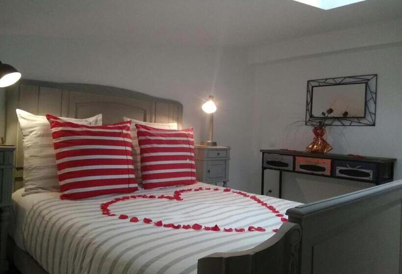 Le Clos Du Square   Climatisé