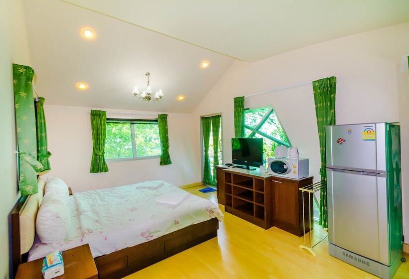 Пансион Chalong Hill Tropical Garden Homes