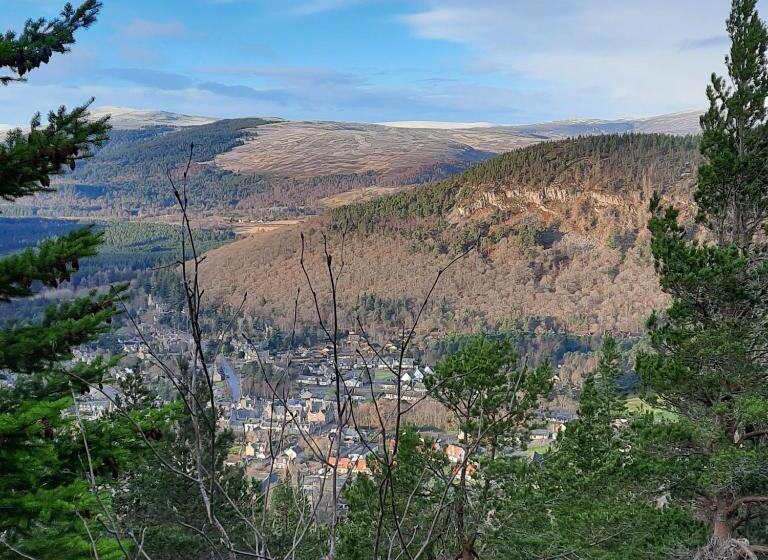 膳宿费 No 45, Ballater